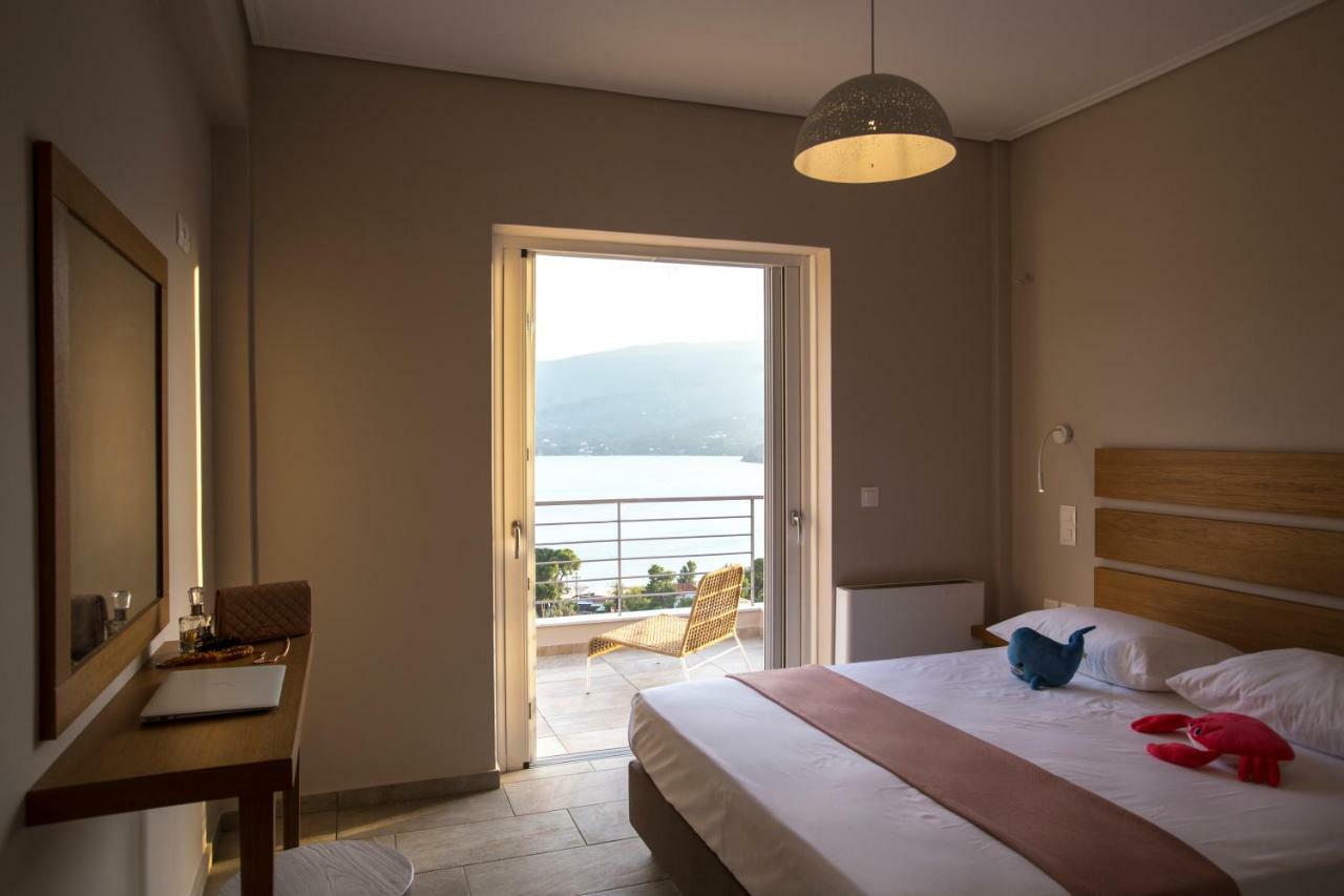 Kalavria Luxury Suites - Magnificent Sea View Of Poros Poros Town Luaran gambar