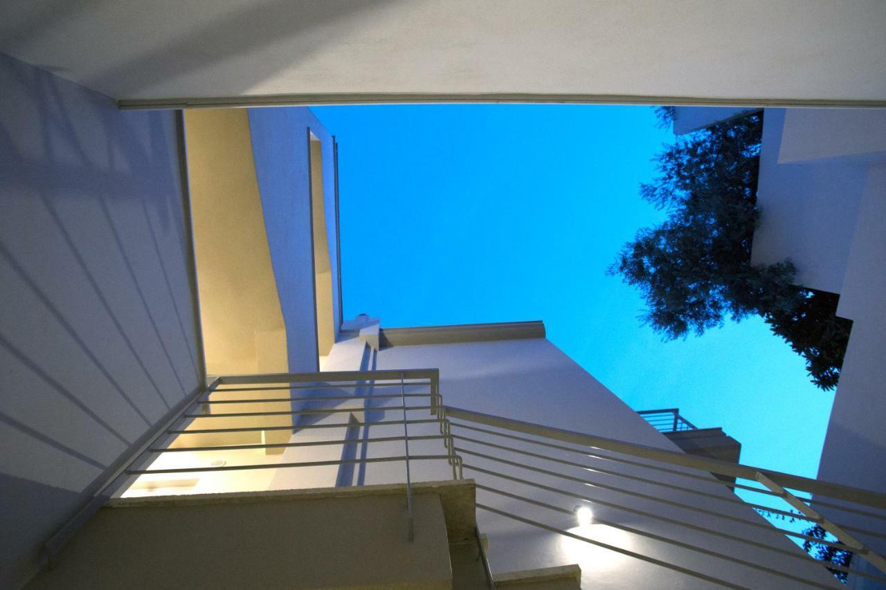 Kalavria Luxury Suites - Magnificent Sea View Of Poros Poros Town Luaran gambar
