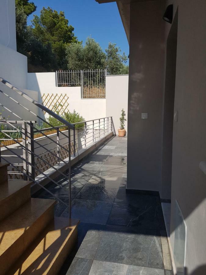 Kalavria Luxury Suites - Magnificent Sea View Of Poros Poros Town Luaran gambar