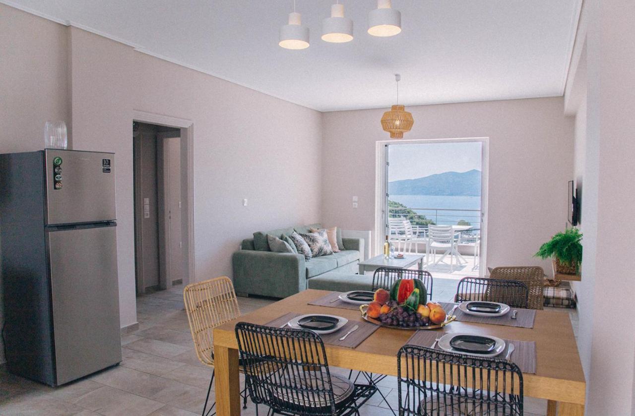 Kalavria Luxury Suites - Magnificent Sea View Of Poros Poros Town Luaran gambar