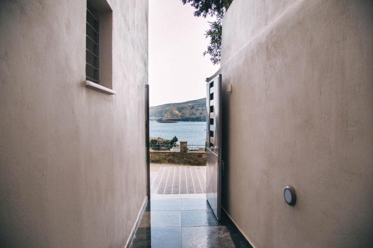 Kalavria Luxury Suites - Magnificent Sea View Of Poros Poros Town Luaran gambar